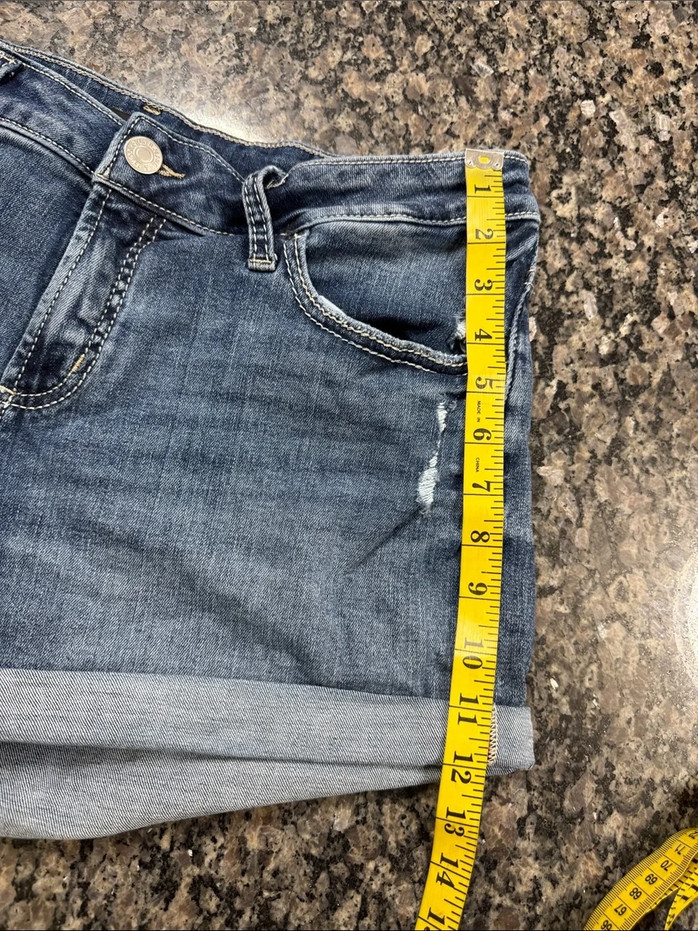 Silver Jeans Blue Denim Rolled-Hem Shorts EUC 31